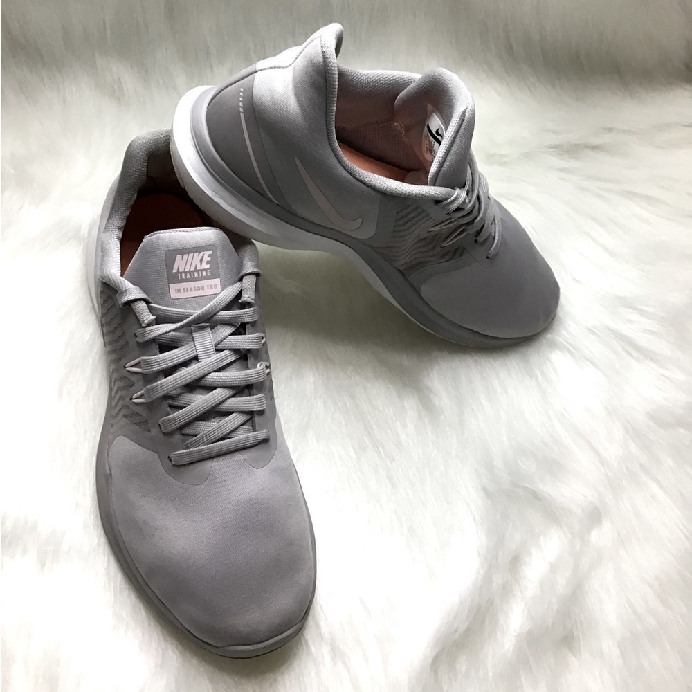 Women Tennis shoes Nike Training In Season TR8 Size 7 Gray.